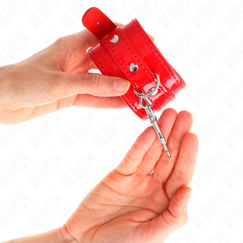 KINK - MUÑEQUERAS CON TACHUELAS ROJO AJUSTABLE 23-33 CM - immagine 3